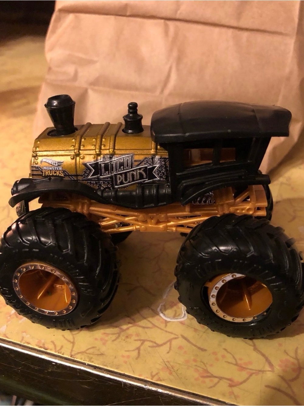 Hot Wheels Monster Jam Loco Punk 1:64 Truck